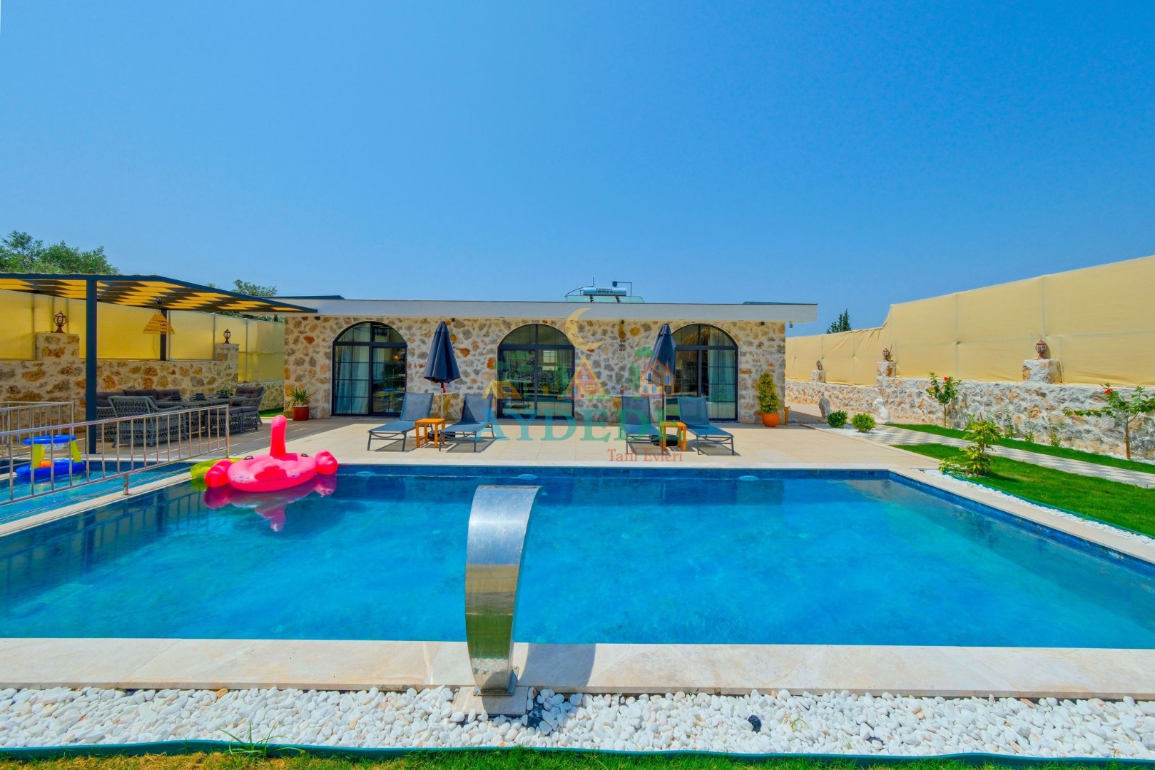 Merkeze Yakın Villa Kiralama | Aydede Tatil Evleri